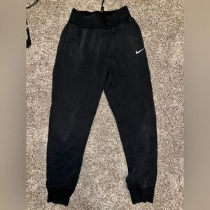 Nike Joggers - Women